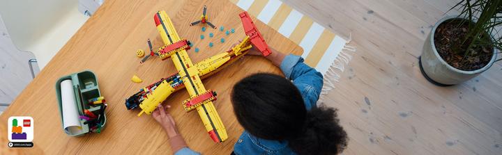 Actual product image LEGO Firefighter Aircraft (42152, LEGO Technic)