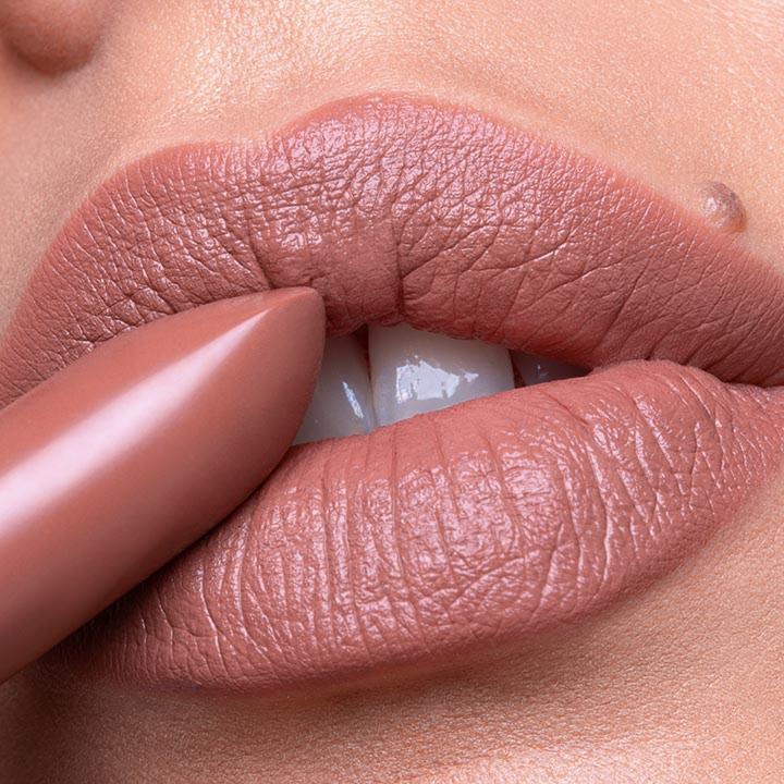 Actual product image Catrice Lipstick Full Satin Nude 030 nude (030 Nude)