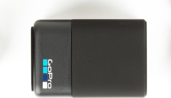 Produktbild GoPro Dual Ladegerät + Akku für Hero 5 / 6 / 7 (hero 5, Hero 6, Hero 7, Hero 8)
