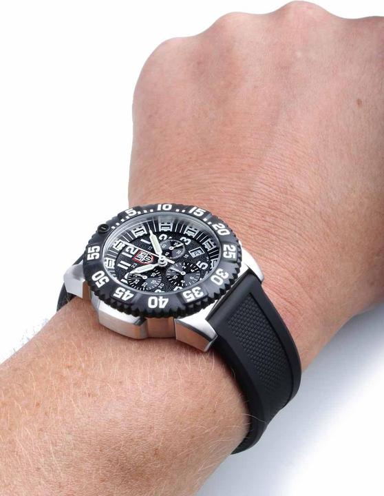 Produktbild Luminox XS.3181.F Giant Navy Seal Colormark Chronograph Herrenuhr 44mm 20ATM (Chronograph)