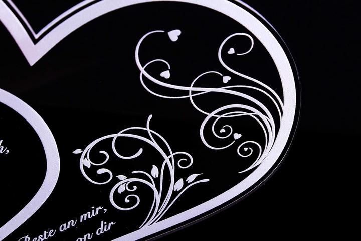 Produktbild Laserox Acryl Doppelherz Schild "Liebe Mama" mit Gravur