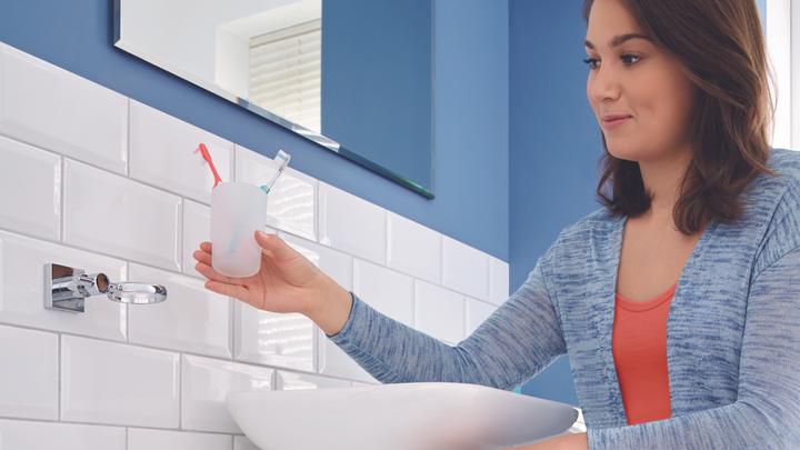 Actual product image tesa HUKK toothbrush tumbler incl. adhesive solution without drilling (9 x 12 x 9 cm)