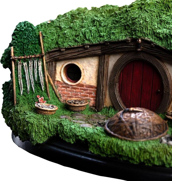 Actual product image Weta Workshop Le Hobbit Un voyage inattendu statuette 31 Lakeside 12 cm