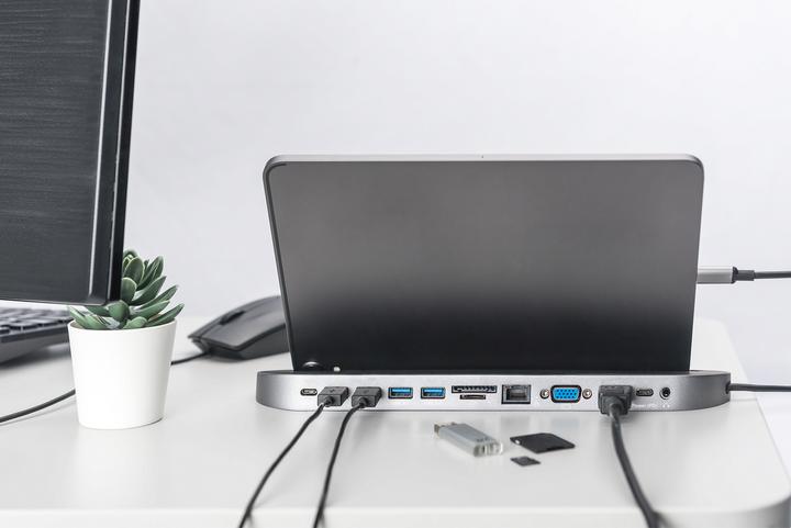 Actual product image Digitus DA-70888 (Docking port (proprietary), 12 Ports)