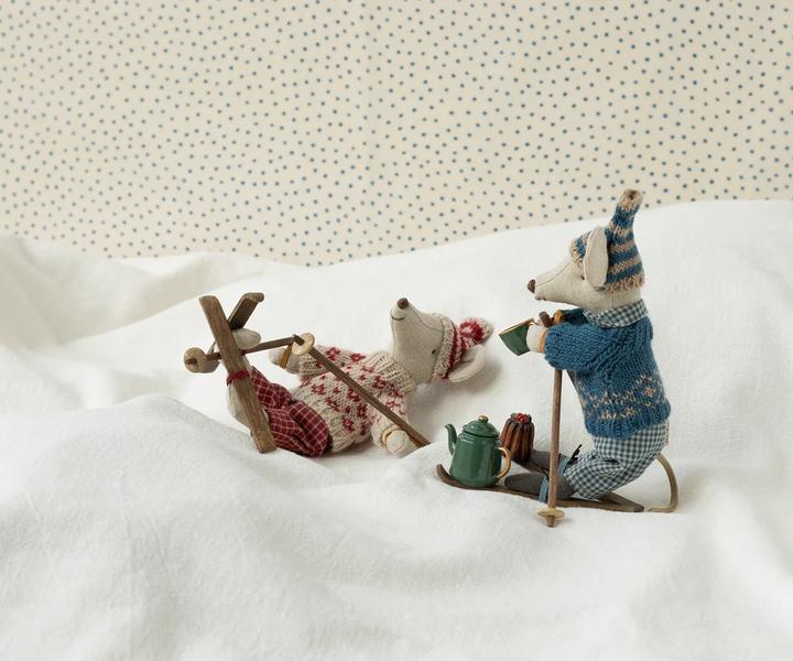 Produktbild Maileg Wintermaus mit Skiset (16 cm)