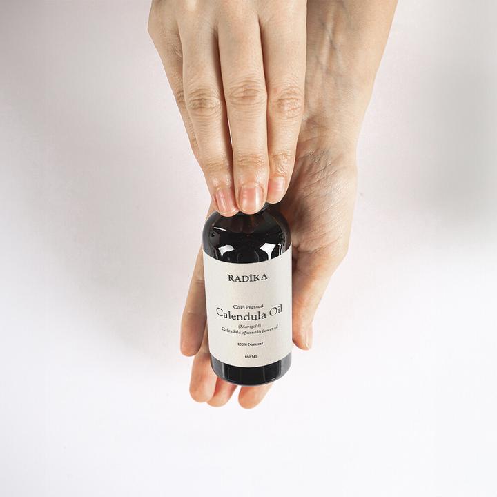 Actual product image Radika Calendula oil, cold-pressed, 100% pure, organic, natural, 30 ml (Body oil, 30 ml)