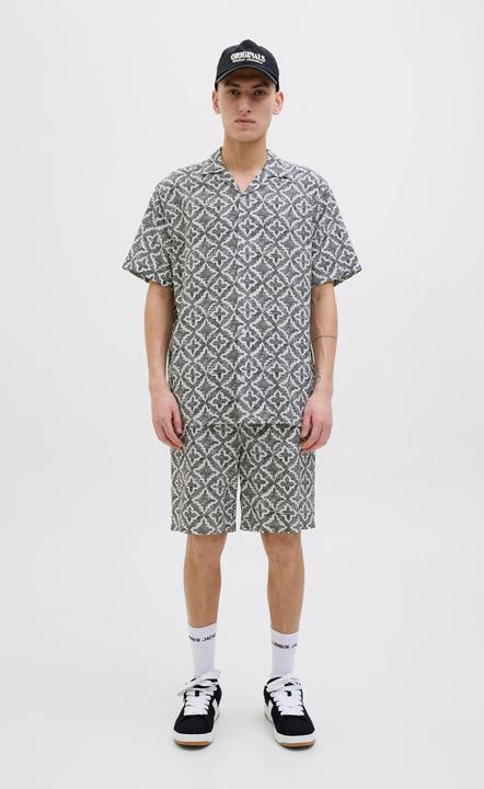 Actual product image Jack & Jones Relaxed Fit Shorts Shorts (XS)
