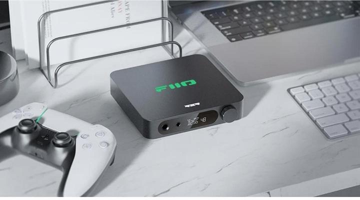 Actual product image FiiO K11 R2R (gain switch, USB-DAC, Display)