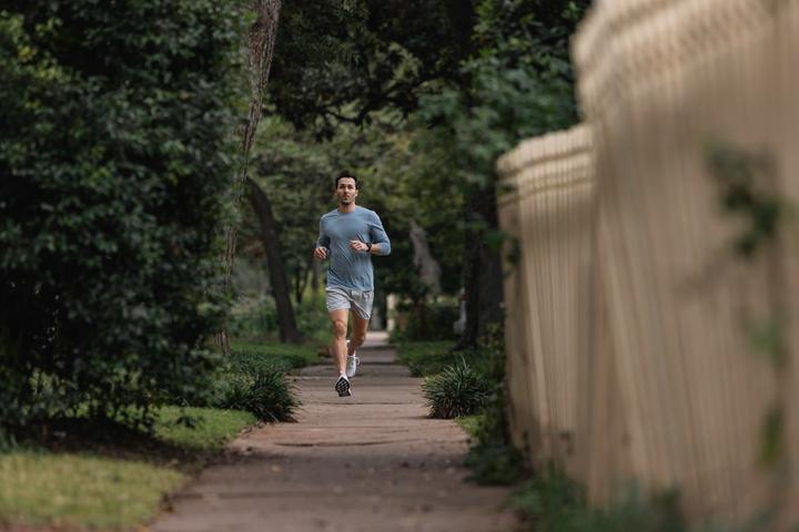 Actual product image Garmin Forerunner 165 (43 mm)
