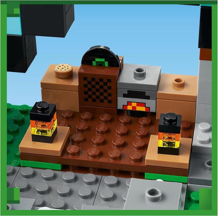 Actual product image LEGO 21244 The Sword Outpost (21244, LEGO Minecraft)