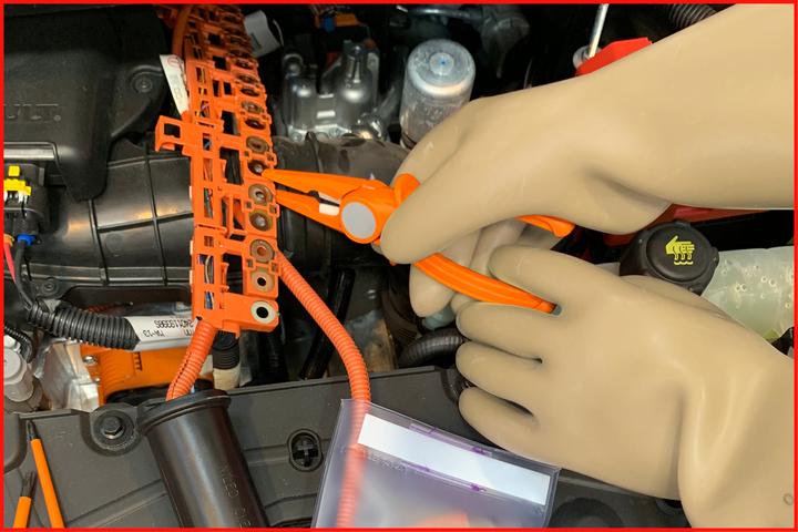 Actual product image KS Tools 117.0063 Electrician's glove size (gloves): 10 1 pair (10)