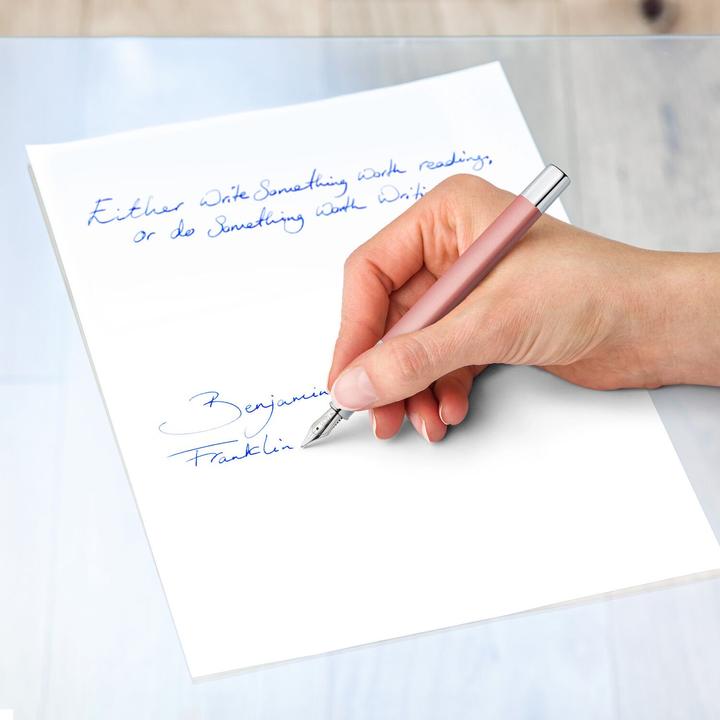 Image du produit Staedtler Stylo-plume triplus rose F, rechargeable (Roses, 1 x)