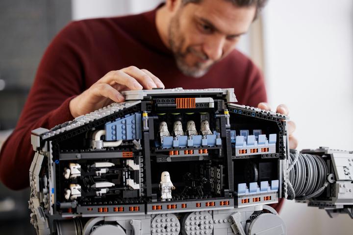 Productafbeelding LEGO AT-AT (75313, LEGO Star Wars, LEGO Zeldzame Sets)