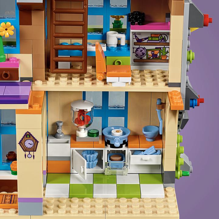 Actual product image LEGO Mia's house with horse (41369, LEGO Friends)