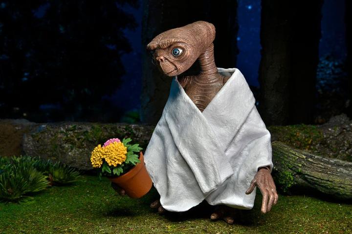 Image du produit Neca E.T., l'extra-terrestre: Ultimate E.T.