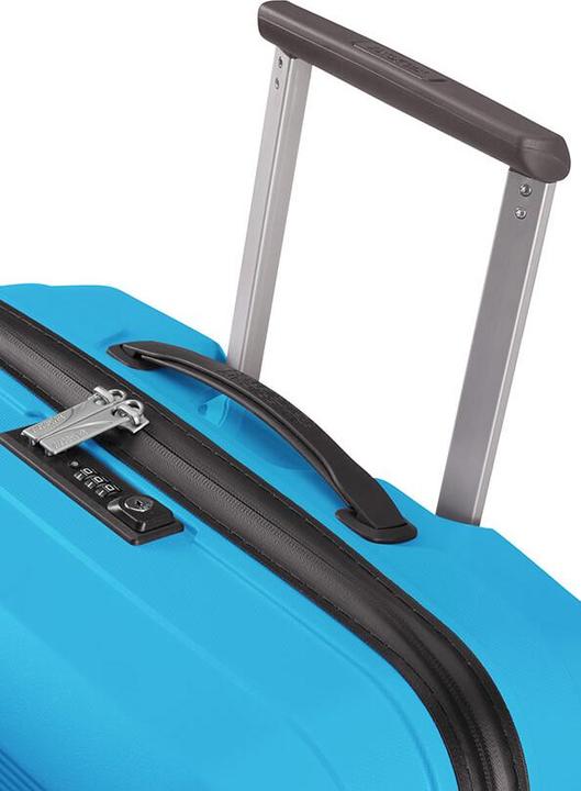 Actual product image American Tourister Airconic