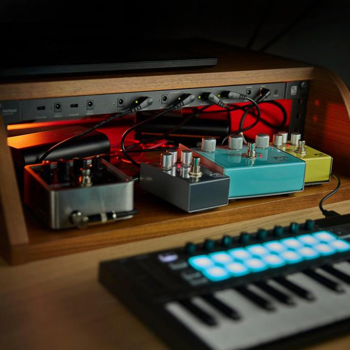 Immagine prodotto Palmer Audio WT PB 40 RK - Alimentatore con 8 uscite per installazione a rack
