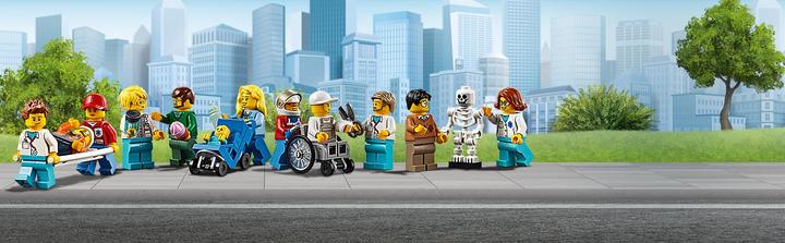 Actual product image LEGO Hospital (60204, LEGO City)