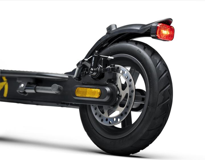 Produktbild Jeep E-Scooter 2XE Sentinel with Turn Signals, 350 W, 8.5 ", 25 km/h, 24 month(s), Black (25 km/h, 25 km)
