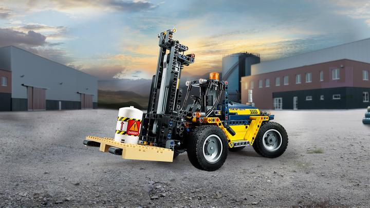 Produktbild LEGO Schwerlast-Gabelstapler (42079, LEGO Technic)