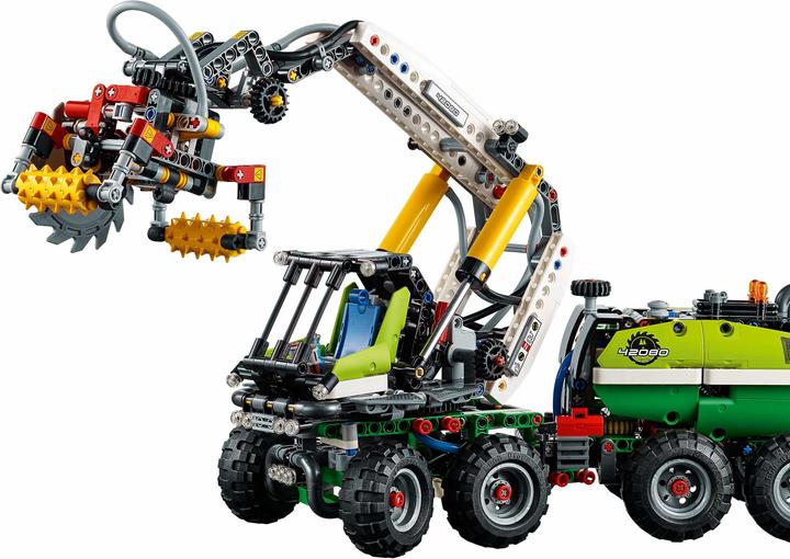 Actual product image LEGO Harvester Forest Machine (42080, LEGO Technic)
