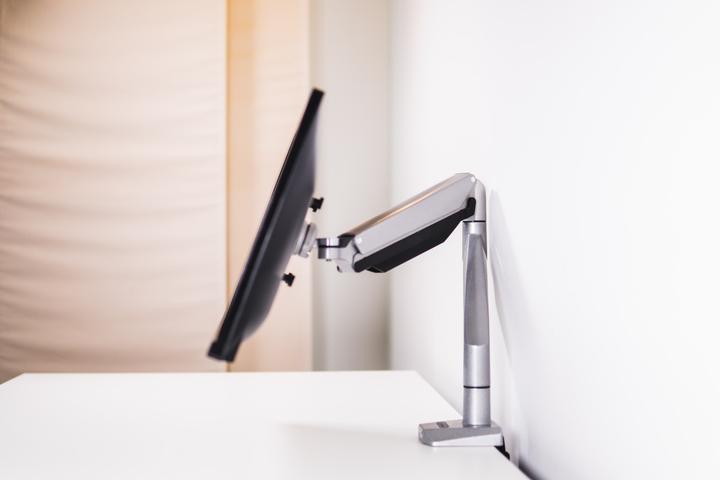 Produktbild Bakker Elkhuizen Smart Office 11 Monitorarm für Monitor bis 688 TischKlemme oder SteckBolzen (Tisch, 27")