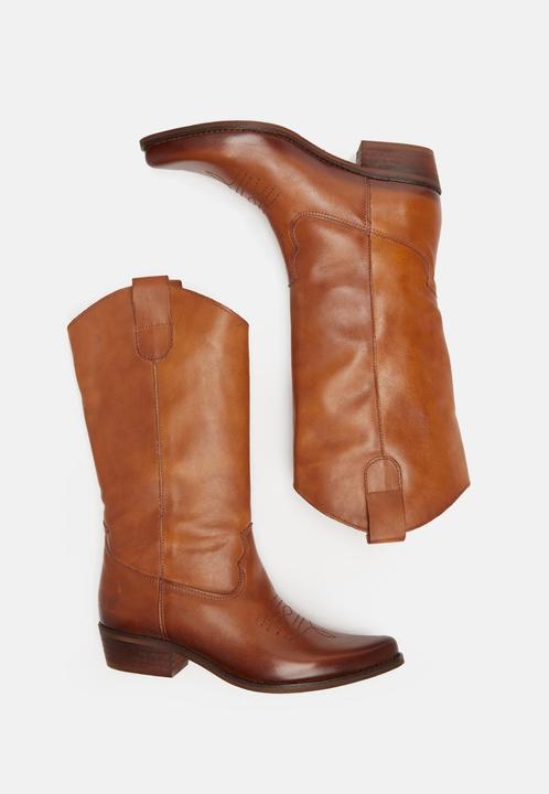 Actual product image Felmini GERBERA 7962 is a remarkable mid-calf cowboy boot with rustic charm and rugged style. (39)