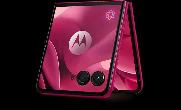 Actual product image Motorola Razr 60 Ultra (512 GB, Pantone Cabaret, 6.96", SIM + eSIM, 50 Mpx, 5G)