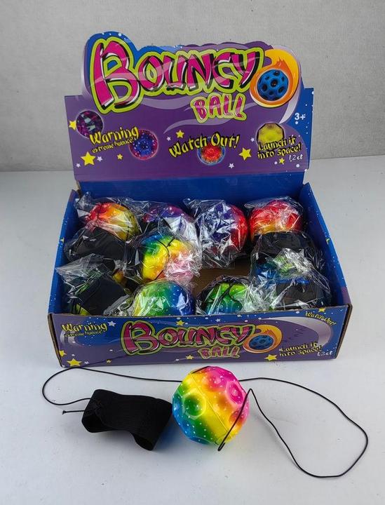 Roost Bungee ball arcobaleno su una corda assortita
