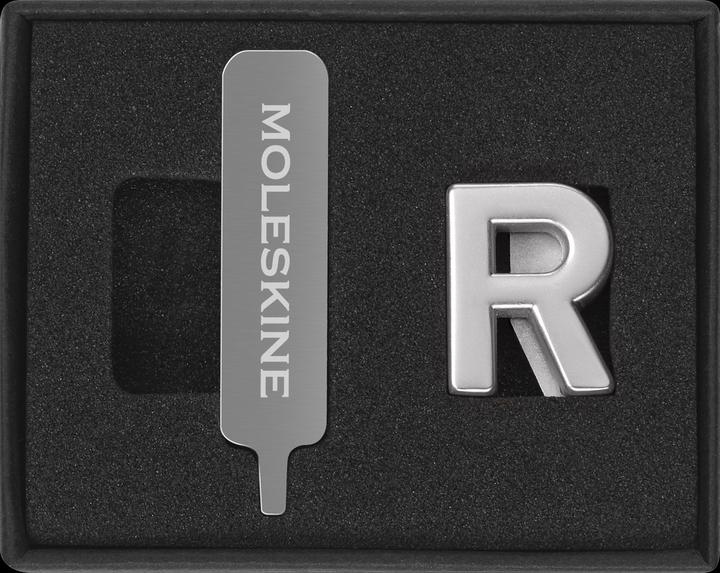 Actual product image Moleskine Pin Letter R Silver (No binding)