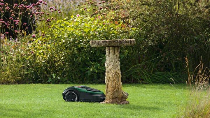 Actual product image Bosch Home & Garden Indego M+ 700 robotic lawnmower (700 m²)