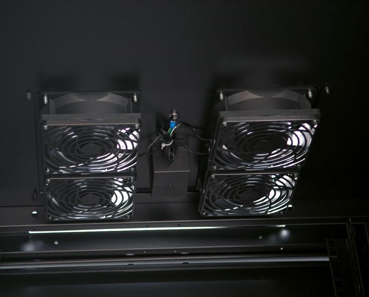 Produktbild Value Netzwerkschrank (42 HE, 19 Zoll Rack)