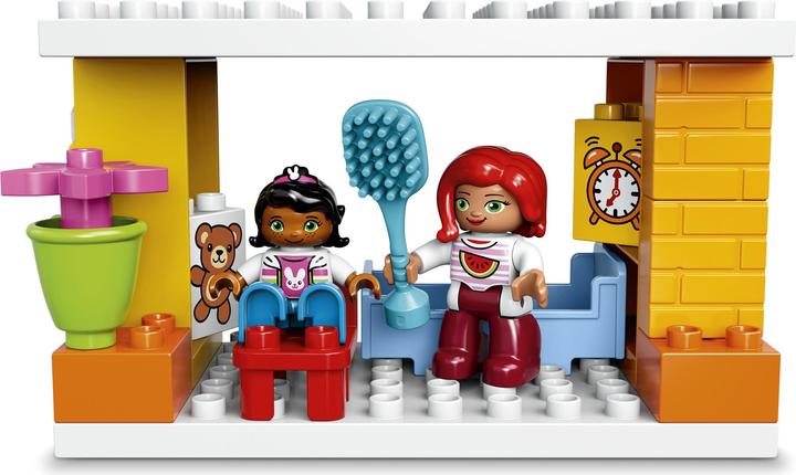 Actual product image LEGO family house (10835)