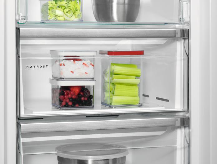 Actual product image AEG AGB728E5NB diepvriezer Staand Vrijstaand 280 l E Zwart, Grijs, Roestvrijstaal (Stand-alone, 280 l)