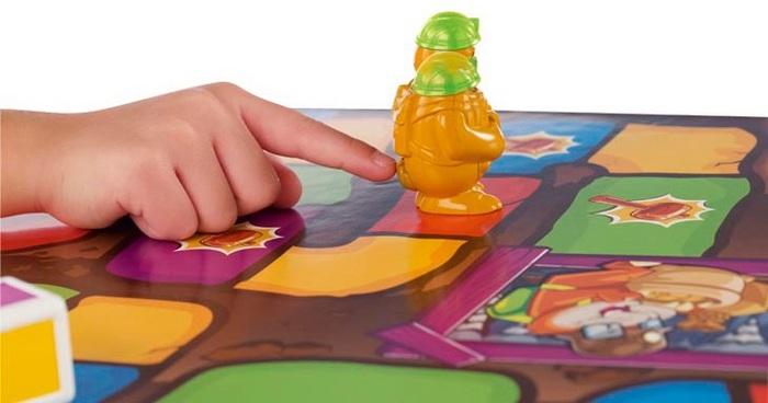 Produktbild Mattel Games AUTSCH! Schatzsuche Spiel (Deutsch, Französisch)