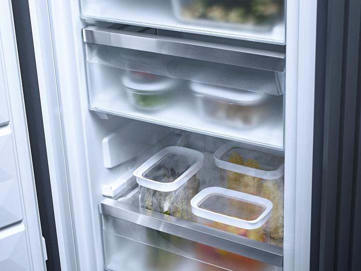 Actual product image Miele FNS7470DL (Installation, 156 l)
