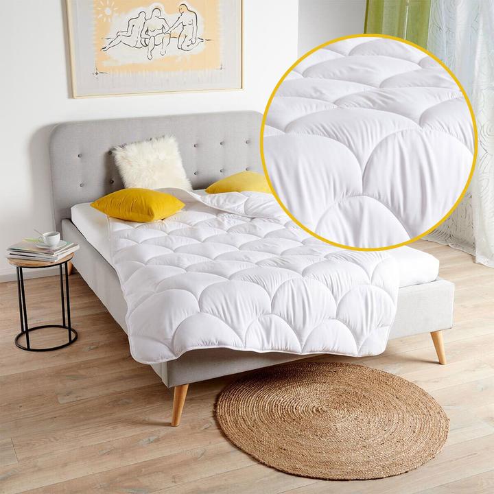 Actual product image Traumschlaf Basic Faser Ganzjahresdecke (1540 g, 200 x 220 cm)