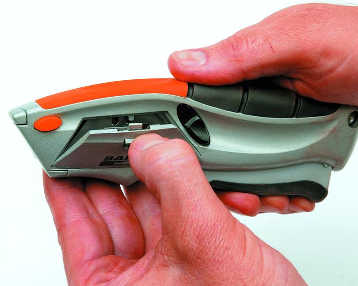 Actual product image Bahco Mini cutter knife with automatic blade retraction and rubber handle (Cutters)