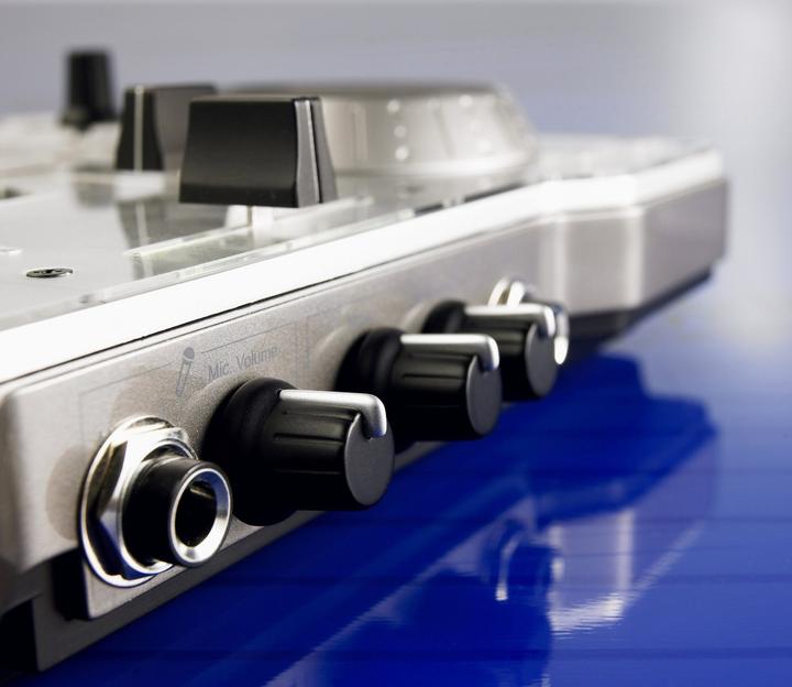 Actual product image Hercules DJ Console MK4