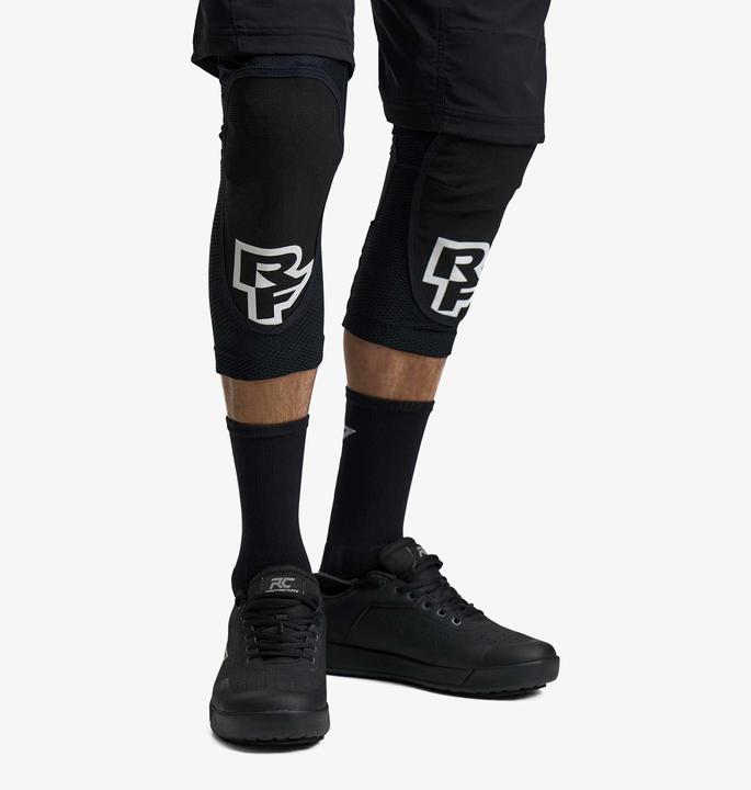 Produktbild Race Face Covert Knee (XL, Knieschoner, Paar)