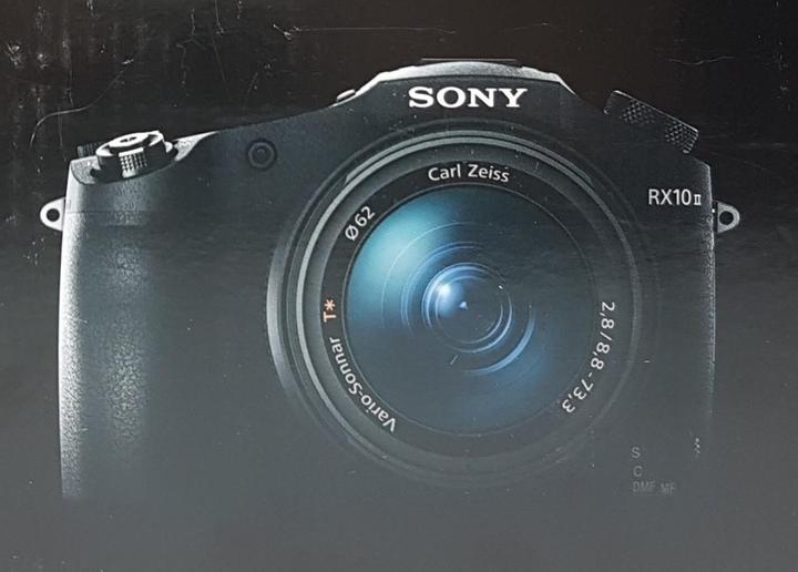Produktbild Sony Cyber-Shot DSC RX10 Mark II (24 - 200 mm, 20.20 Mpx, 1")