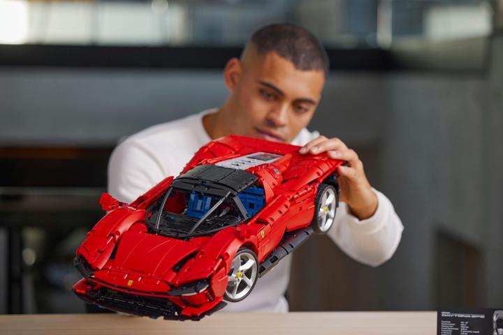 Produktbild LEGO Ferrari Daytona (42143, LEGO Technic)