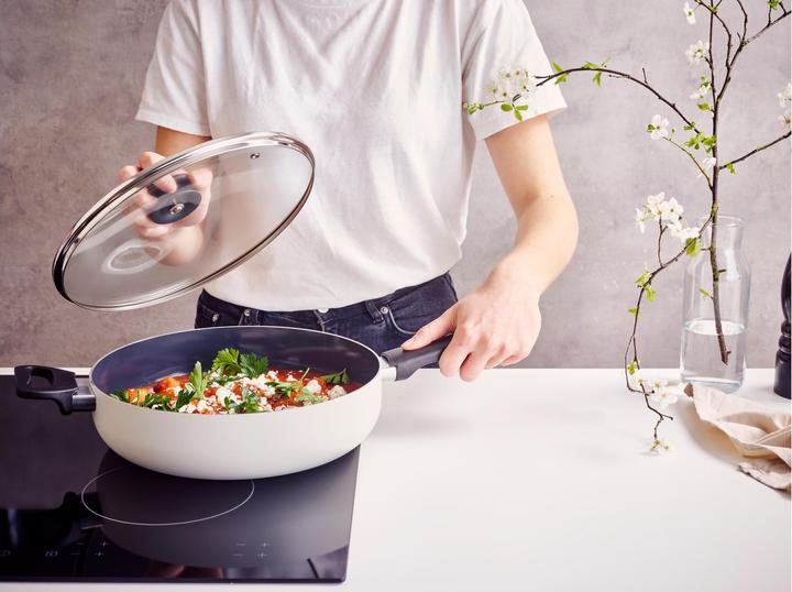 Produktbild Brabantia Bräter Indu+ 28 cm (28 cm, Bräter + Schmortopf, Aluminium)