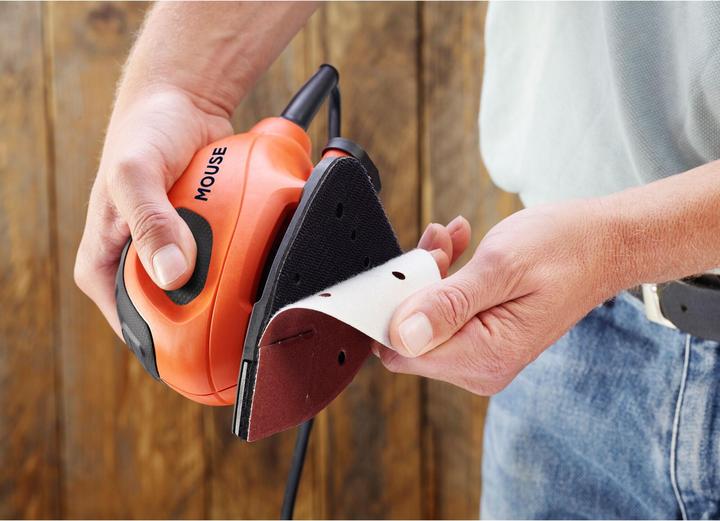 Image du produit Black & Decker BEW230QS (Plateau de ponçage triangulaire, 55 W)