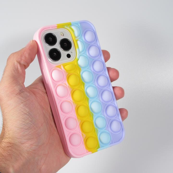 Image du produit PhoneLook Coque Silicone jeu éclate bulles anti-stress arc-en-ciel (Apple iPhone 13 Pro)