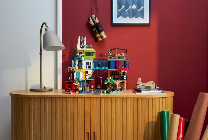 Actual product image LEGO City centre (60380, LEGO City)