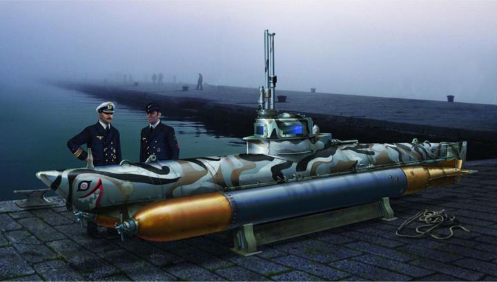 Actual product image Italeri Beaver Midget Submarine