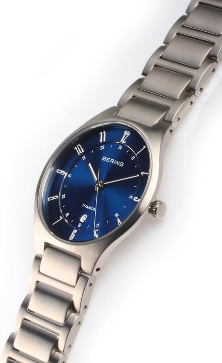 Produktbild Bering Titanium (Analoguhr, 39 mm)