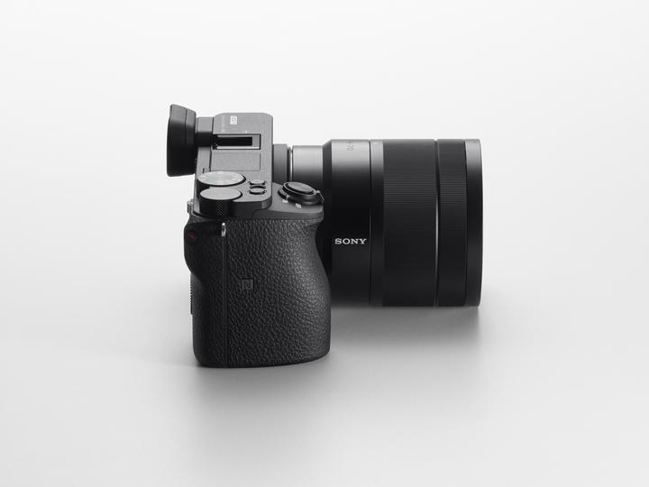 Produktbild Sony Alpha 6500 (24.20 Mpx, APS-C / DX)