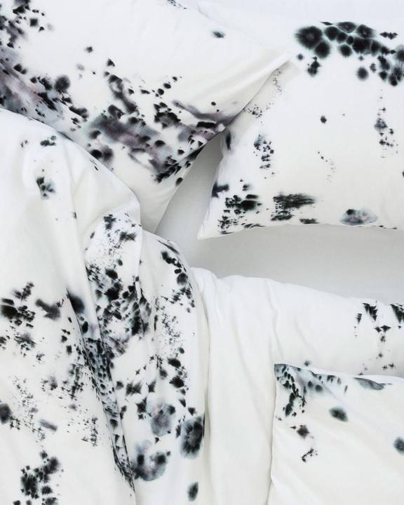 Actual product image ZigZagZurich Made by Rain (Pillowcase, 50 x 70 cm)
